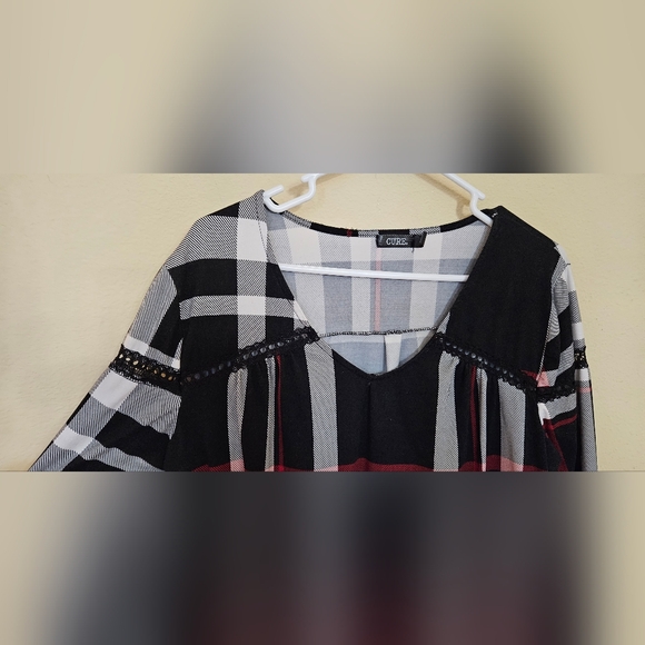 Cure women's Plaid blouse size L - Picture 4 of 5